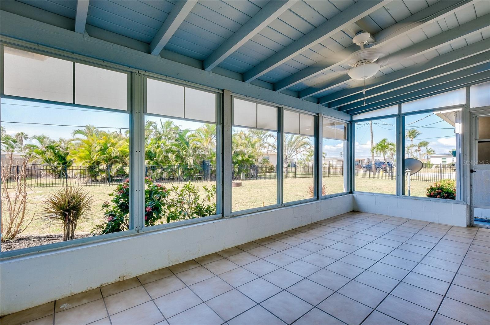 Image 31 of 45 For 140 Poinsettia Circle Ne