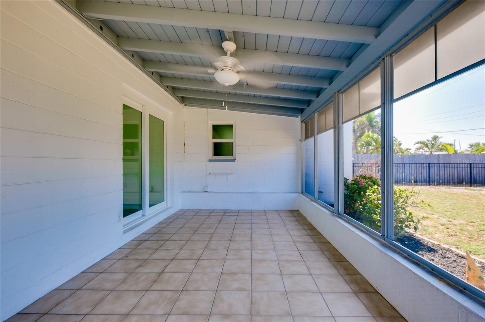 Image 33 of 45 For 140 Poinsettia Circle Ne