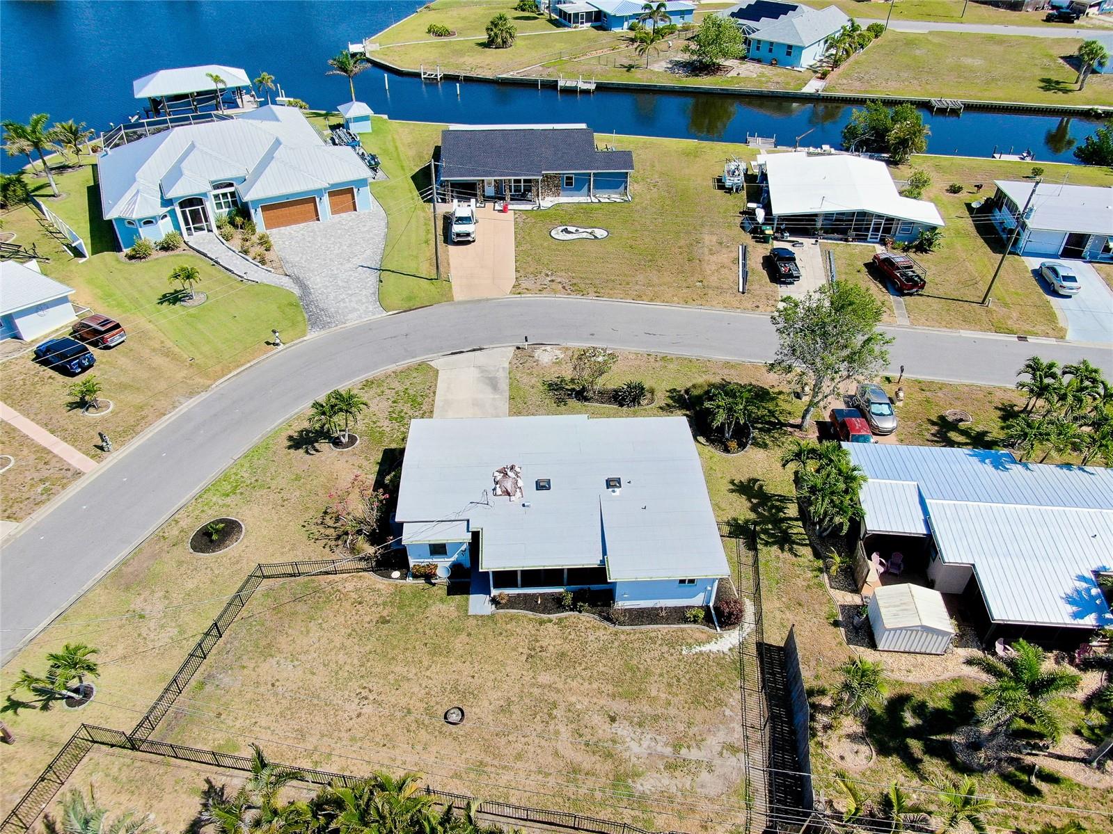 Image 43 of 45 For 140 Poinsettia Circle Ne