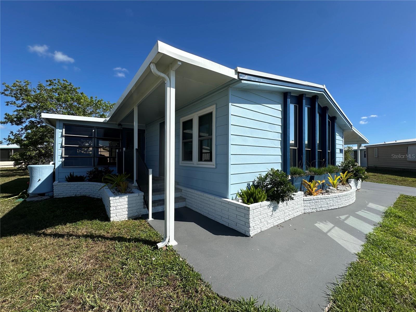 Image 5 of 26 For 307 Outrigger Place