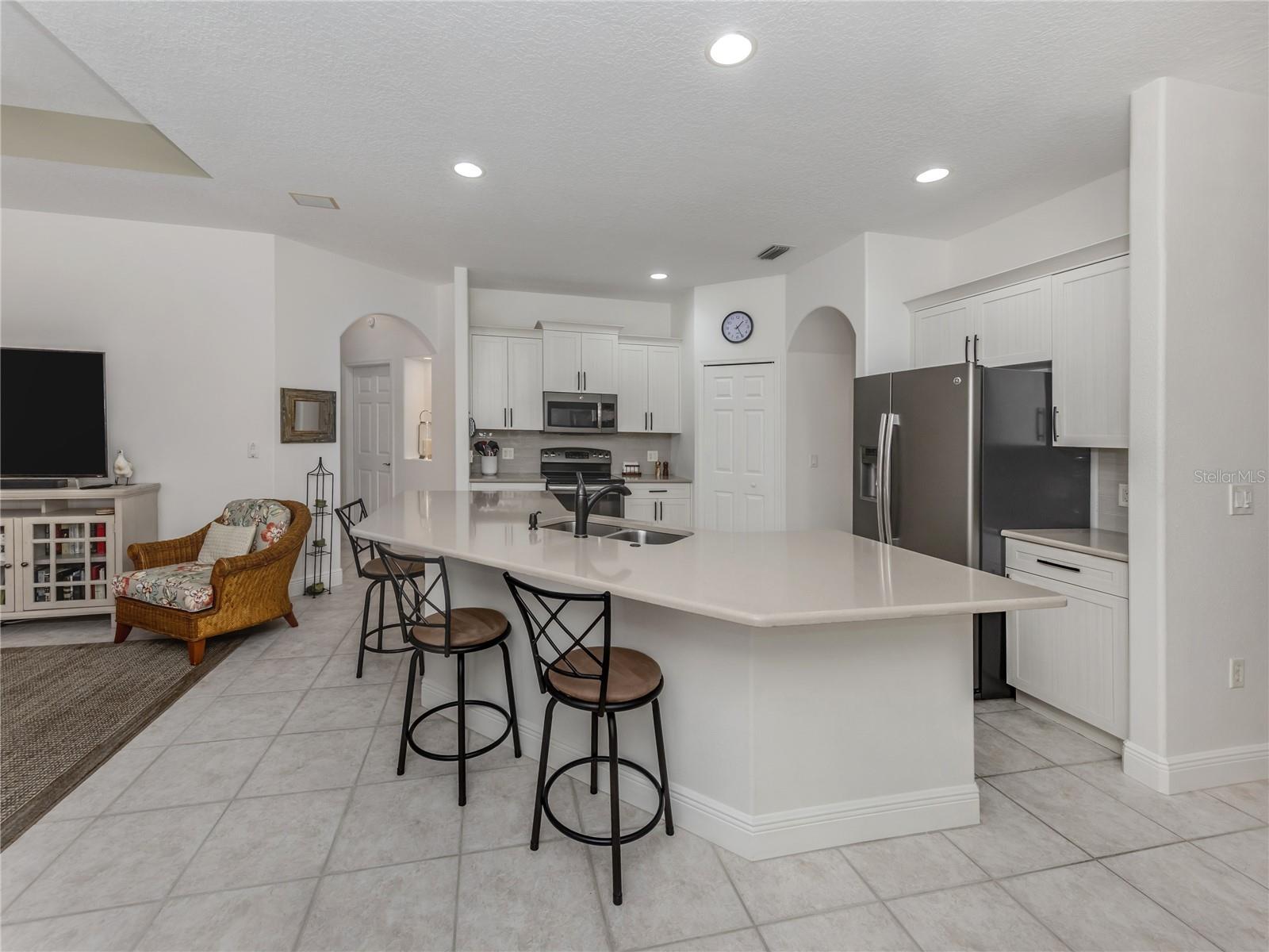 Image 11 of 60 For 463 Park Trace Boulevard