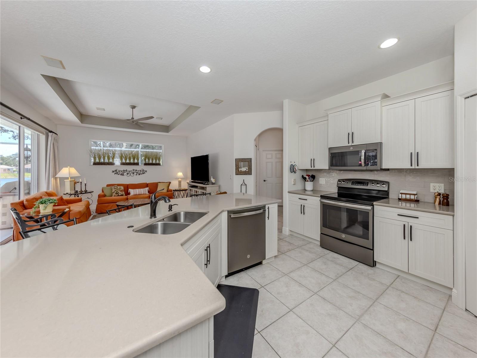 Image 14 of 60 For 463 Park Trace Boulevard