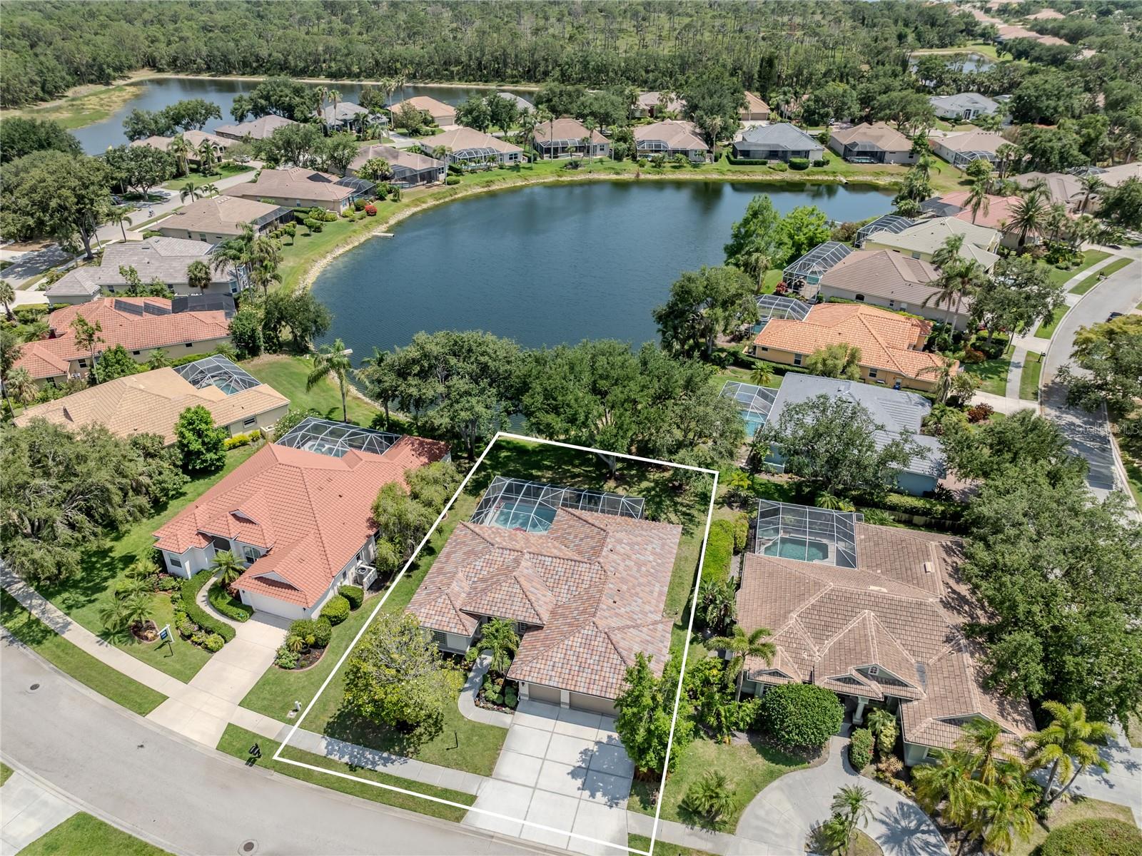 Image 32 of 60 For 463 Park Trace Boulevard