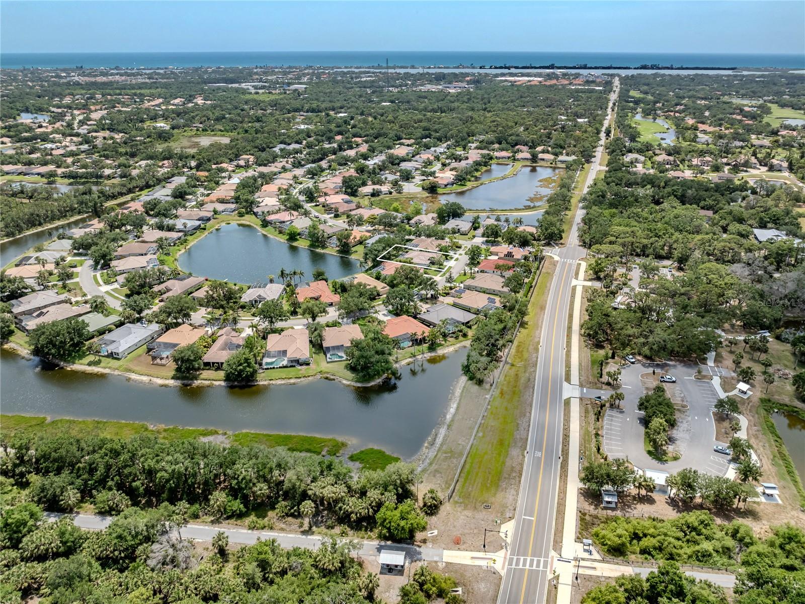 Image 33 of 60 For 463 Park Trace Boulevard
