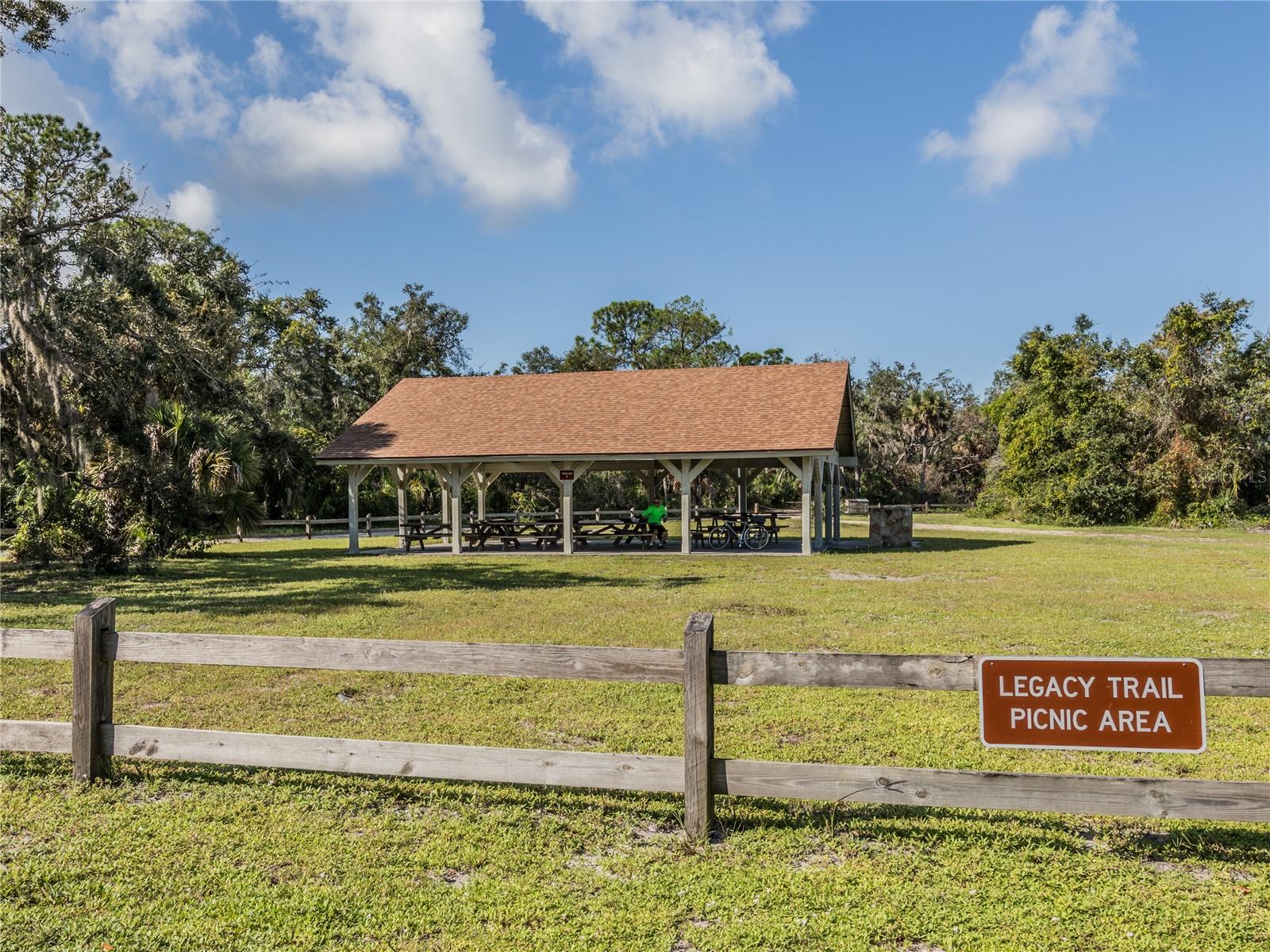 Image 37 of 60 For 463 Park Trace Boulevard