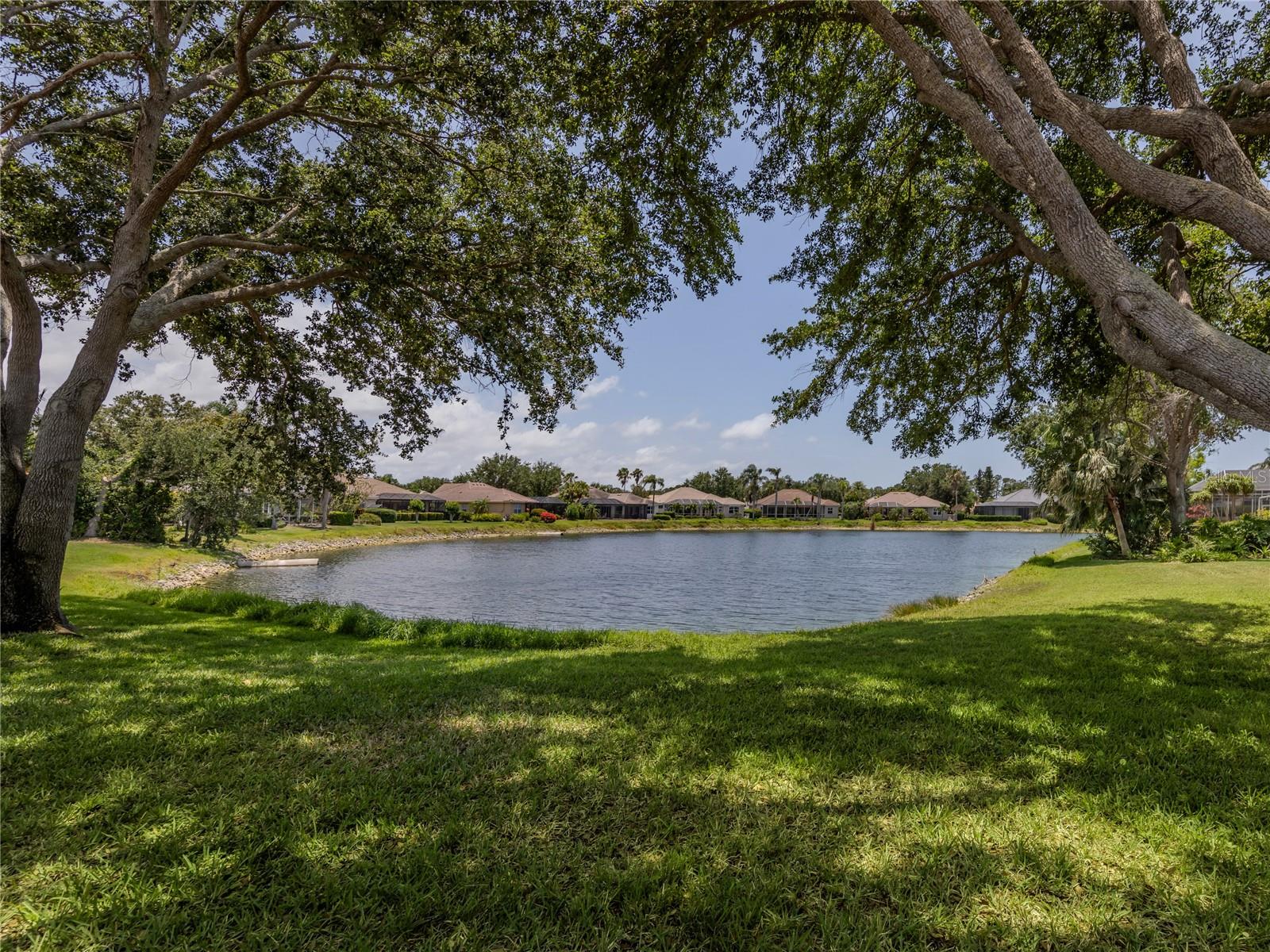 Image 7 of 60 For 463 Park Trace Boulevard