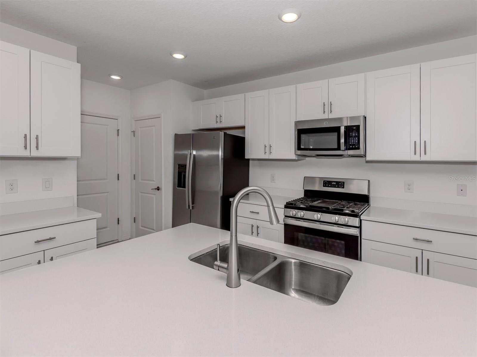 Image 10 of 37 For 11228 Fieldstone Drive
