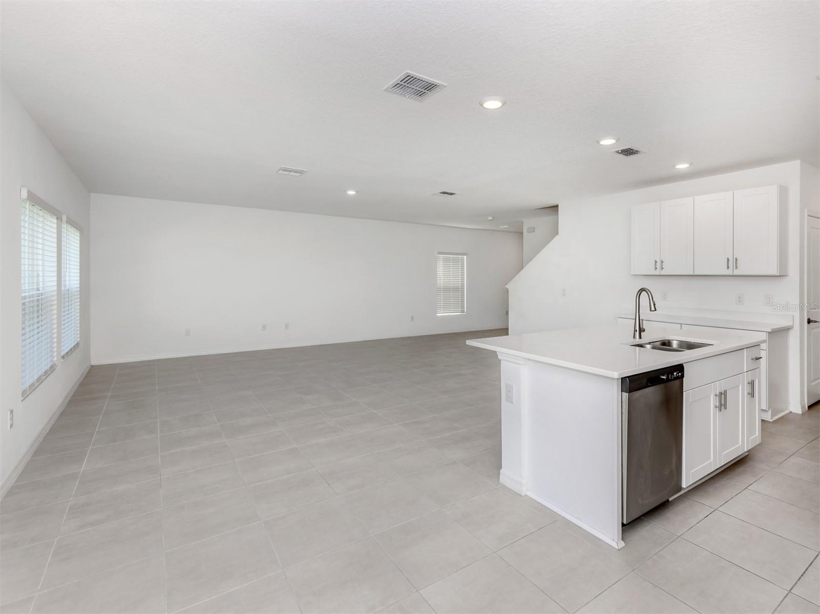 Image 11 of 37 For 11228 Fieldstone Drive