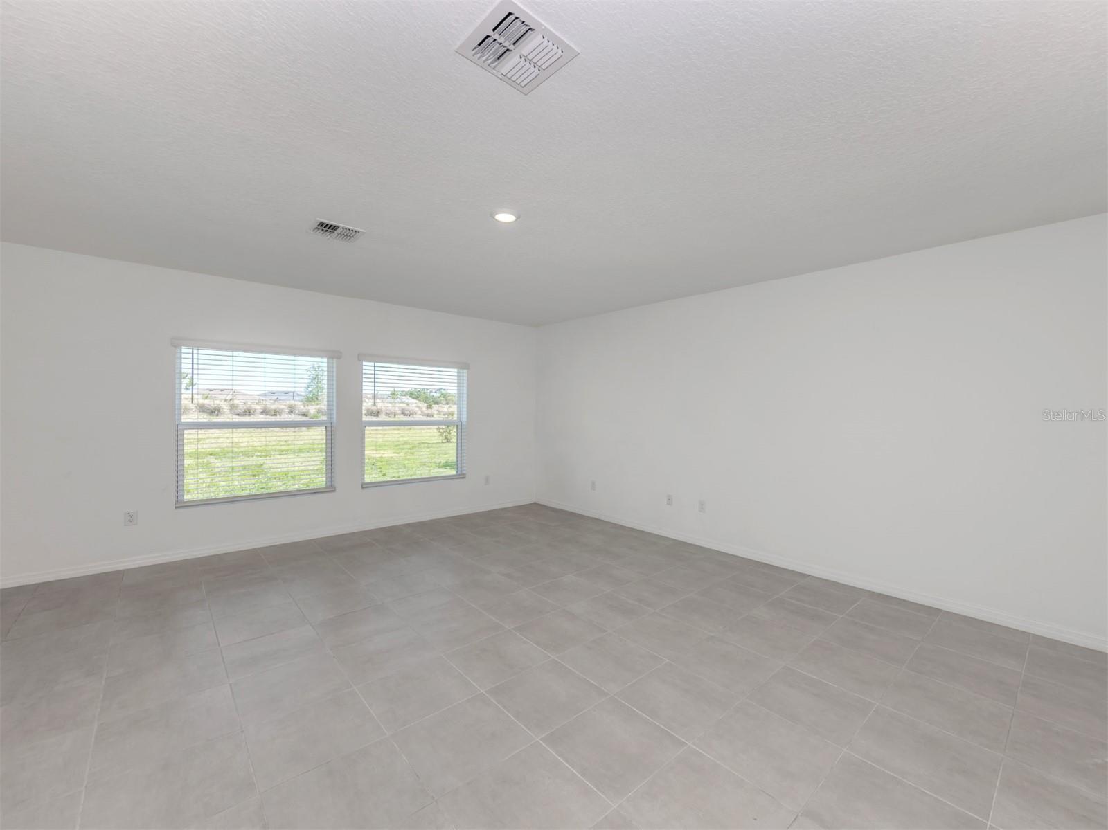 Image 14 of 37 For 11228 Fieldstone Drive