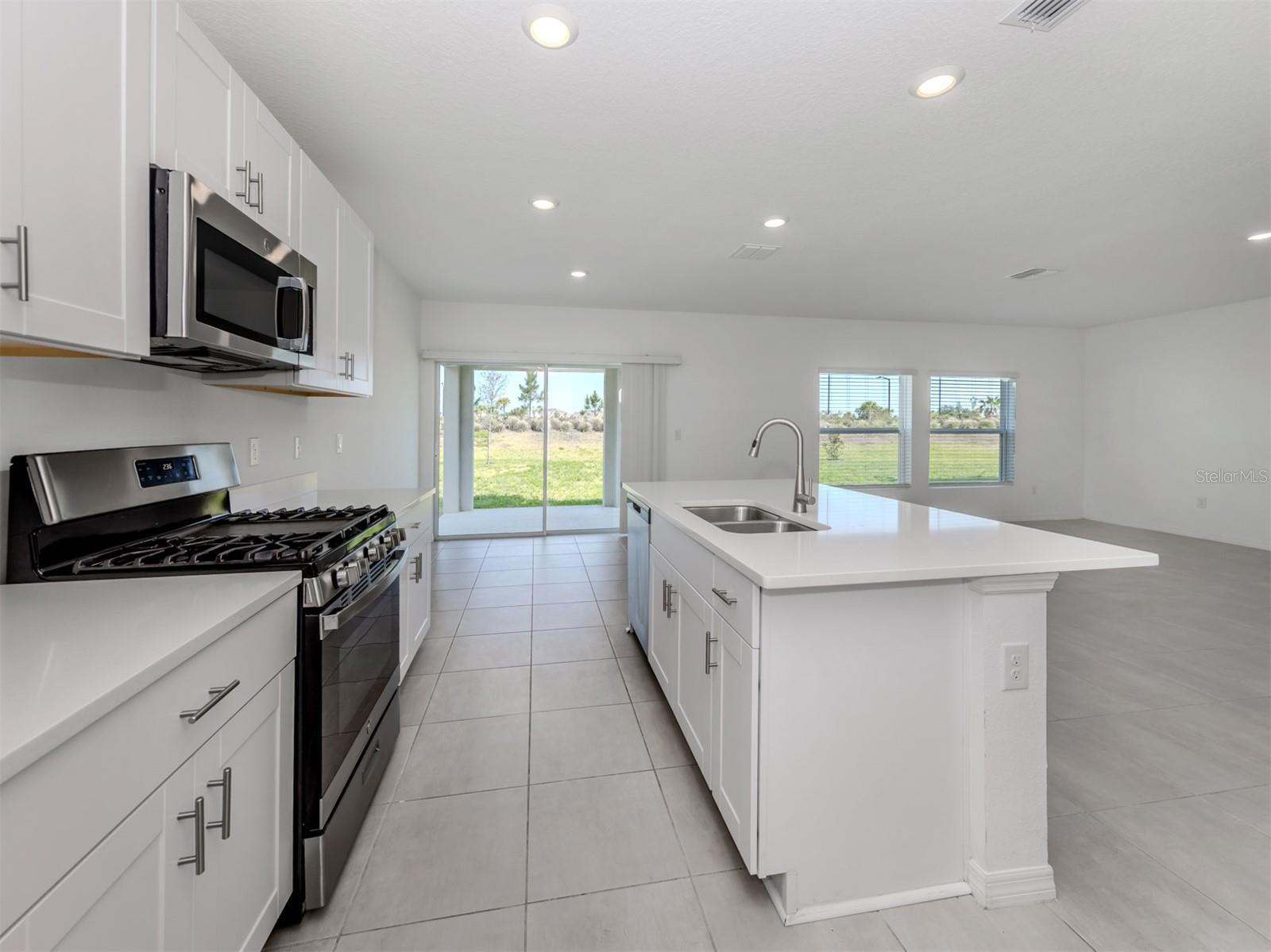 Image 8 of 37 For 11228 Fieldstone Drive