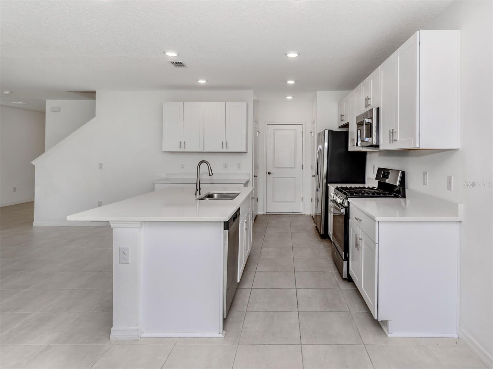 Image 9 of 37 For 11228 Fieldstone Drive