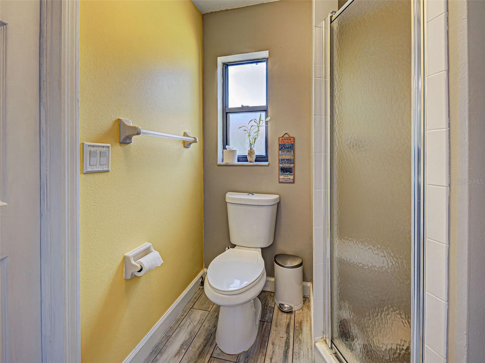 Image 31 of 58 For 5832 Monroe Road