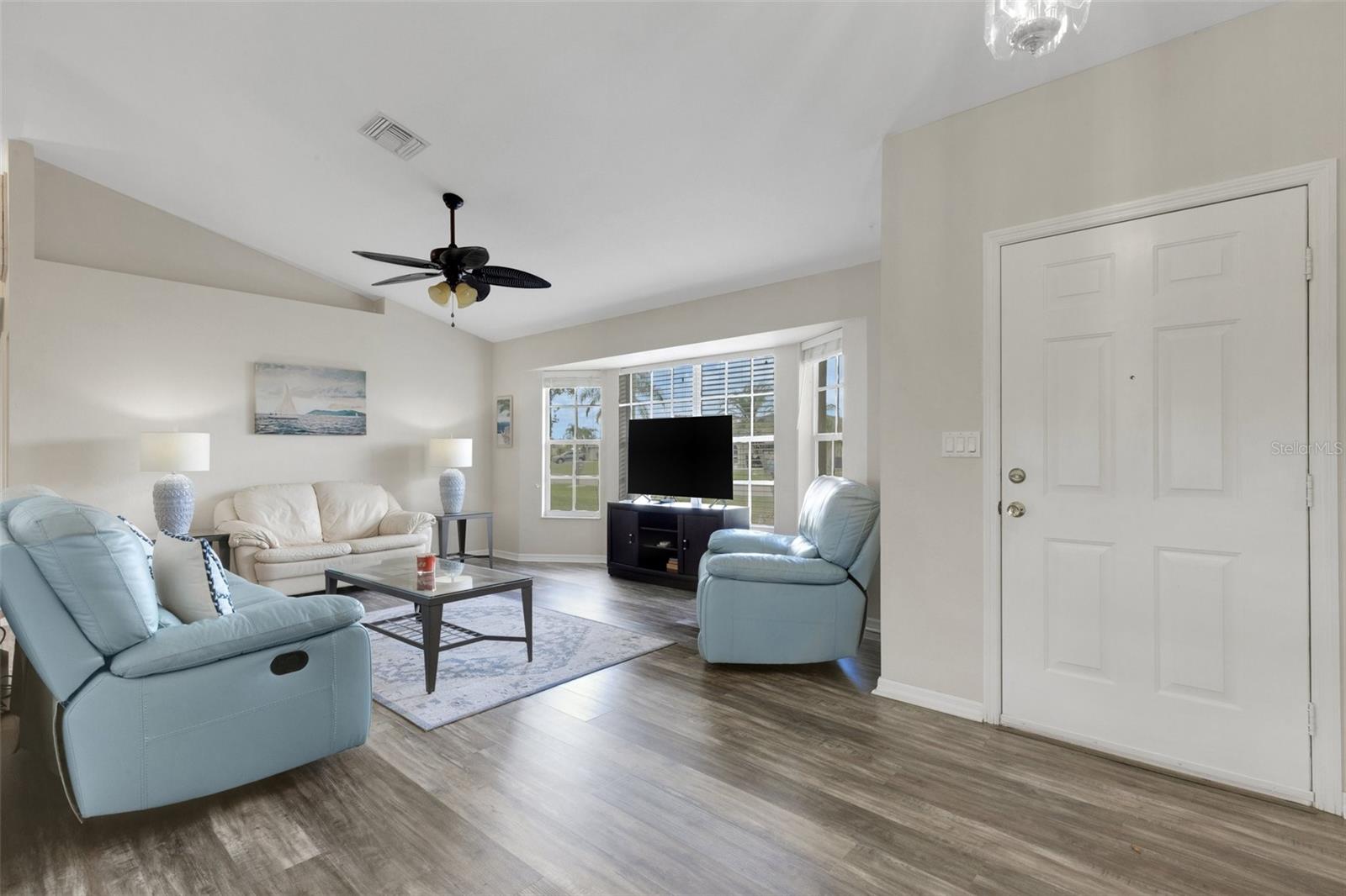 Image 5 of 51 For 25509 Arequipa Drive