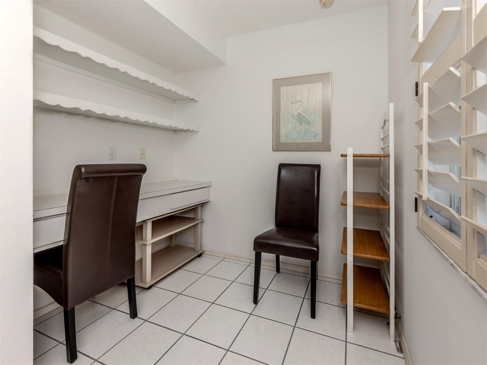 Image 24 of 52 For 528 Venice Avenue 1