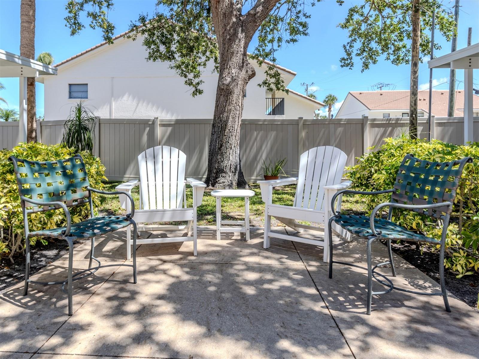 Image 30 of 52 For 528 Venice Avenue 1