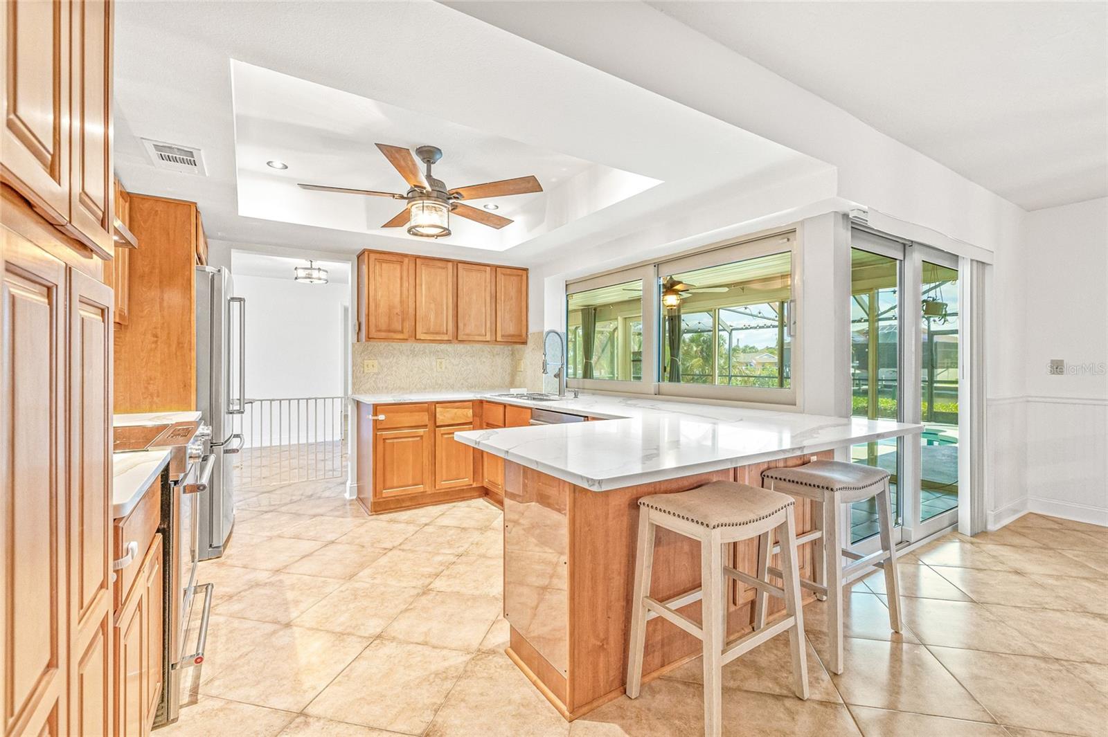 Listing photo id 10 for 731 Flamingo Drive