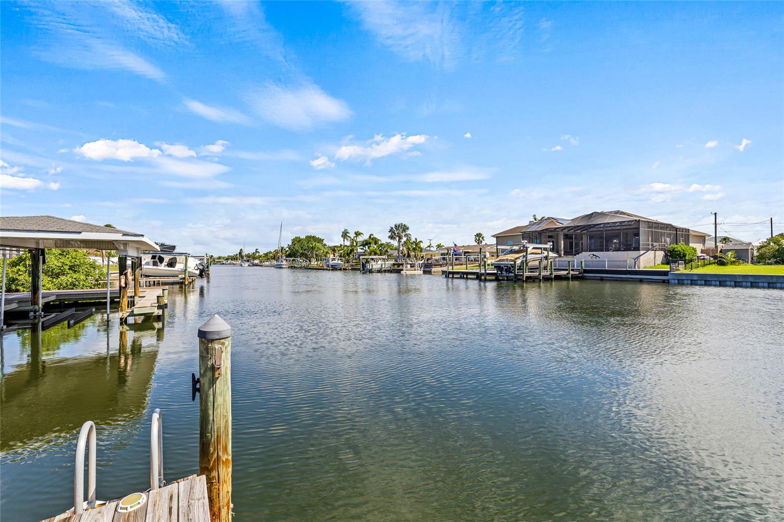 Listing photo id 38 for 731 Flamingo Drive