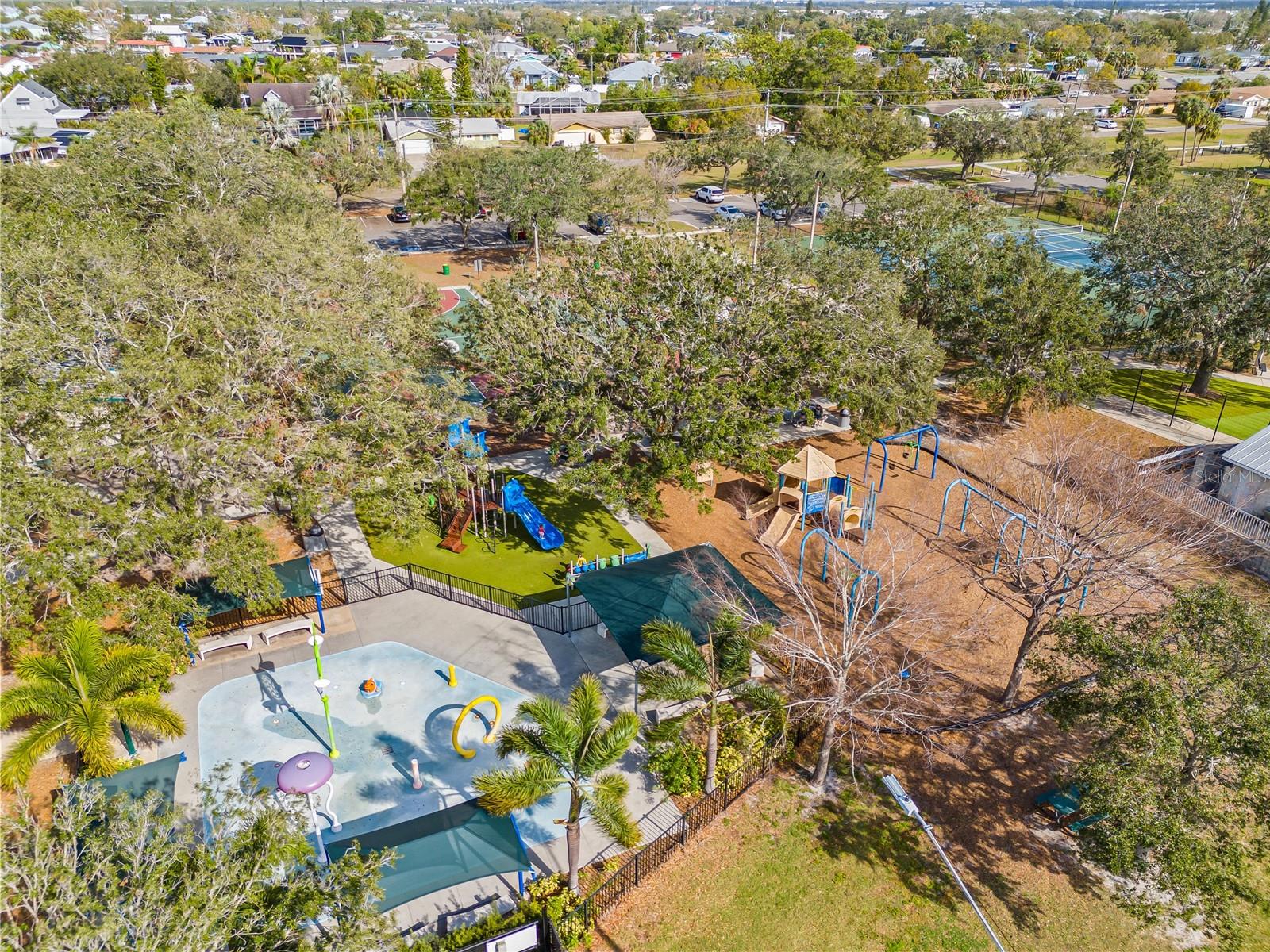 Listing photo id 59 for 731 Flamingo Drive