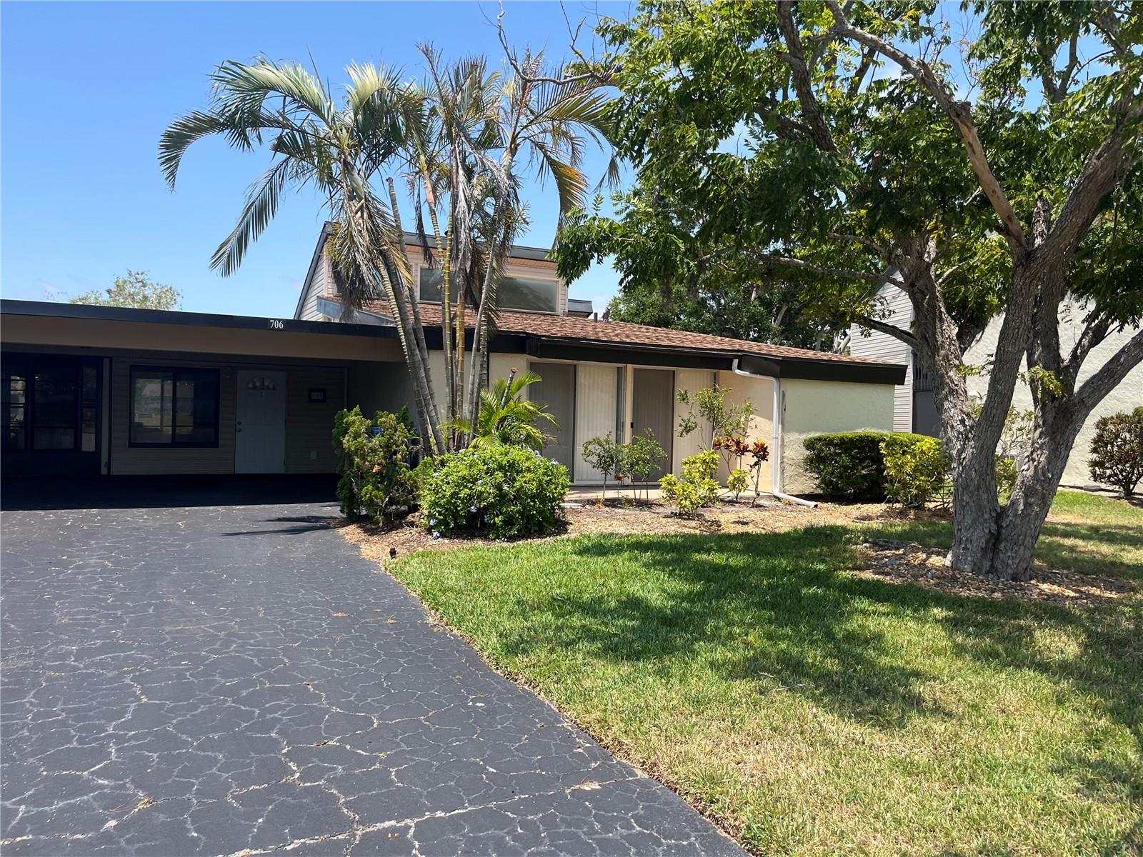 Details for 706 White Pine Tree Road 74, VENICE, FL 34285