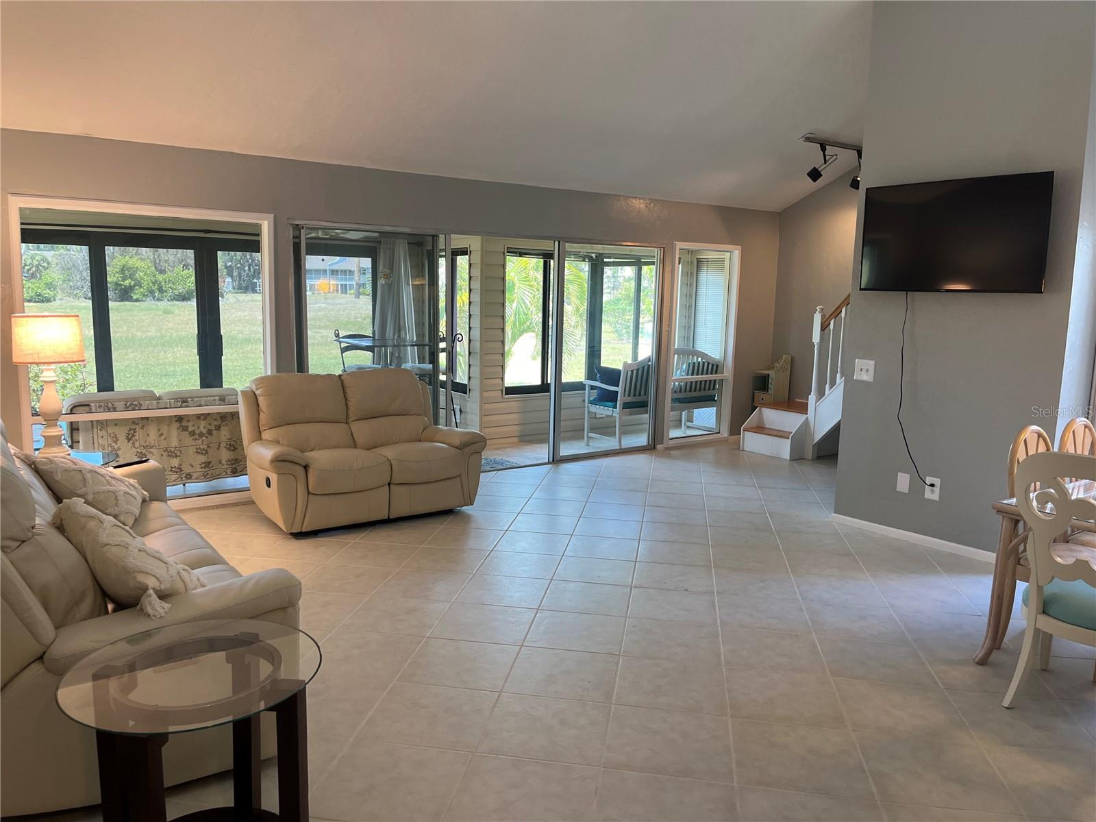 Image 5 of 25 For 706 White Pine Tree Road 74