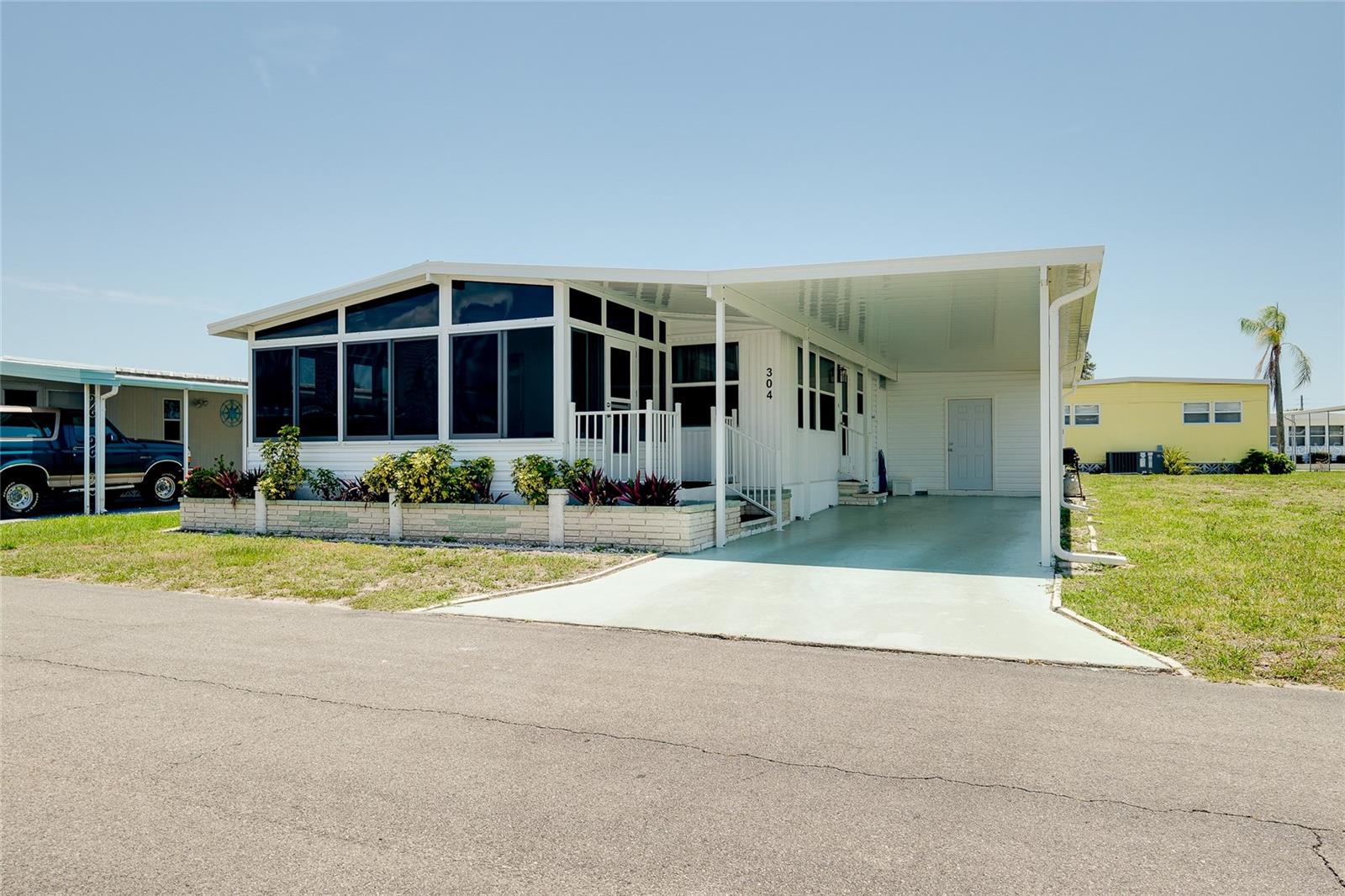 Image 42 of 42 For 304 Roma Road