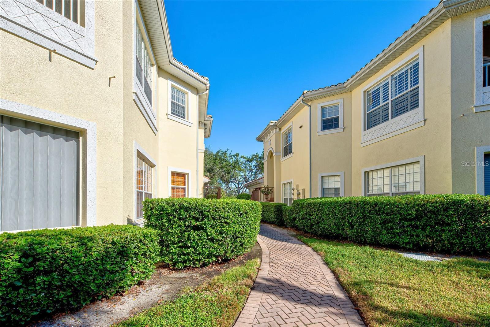 Image 14 of 47 For 212 Triano Circle 212
