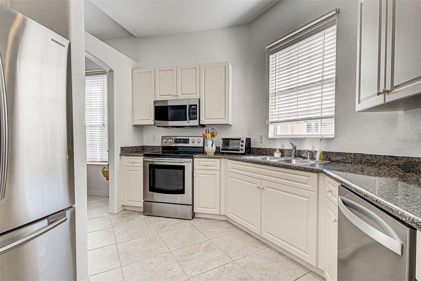 Image 15 of 47 For 212 Triano Circle 212