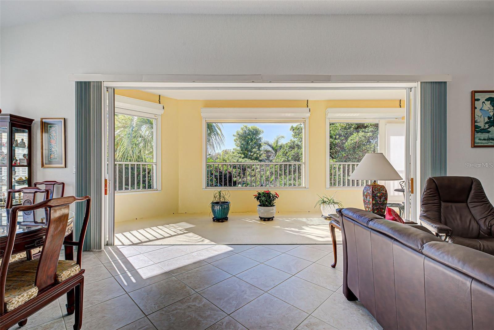 Image 21 of 47 For 212 Triano Circle 212