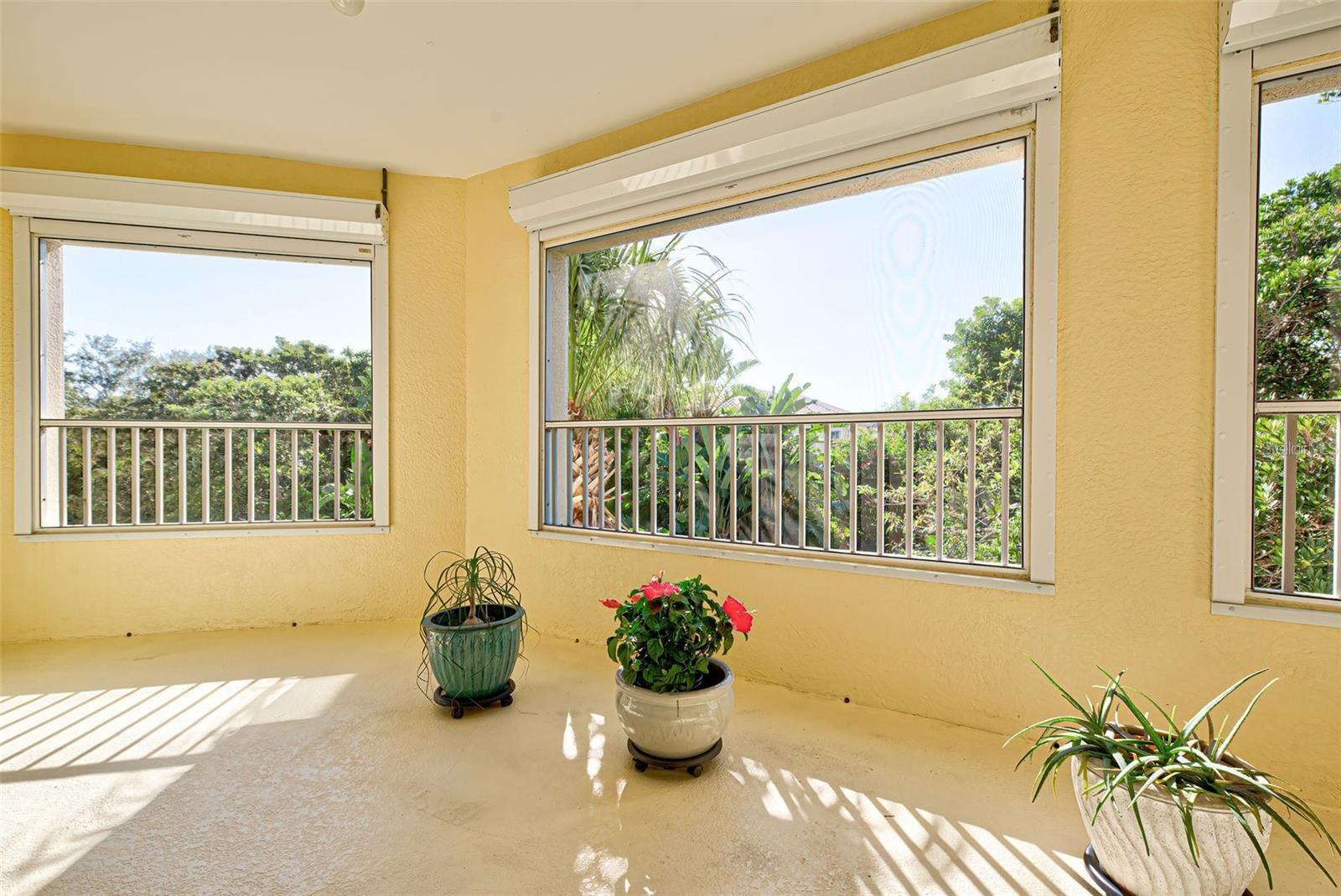 Image 22 of 47 For 212 Triano Circle 212