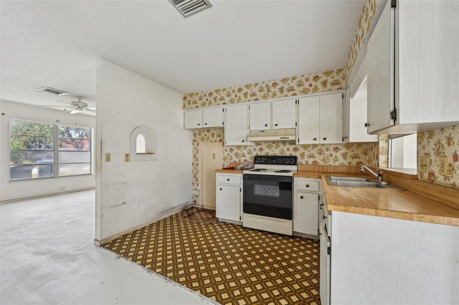 Image 11 of 27 For 1316 Ridgewood Avenue