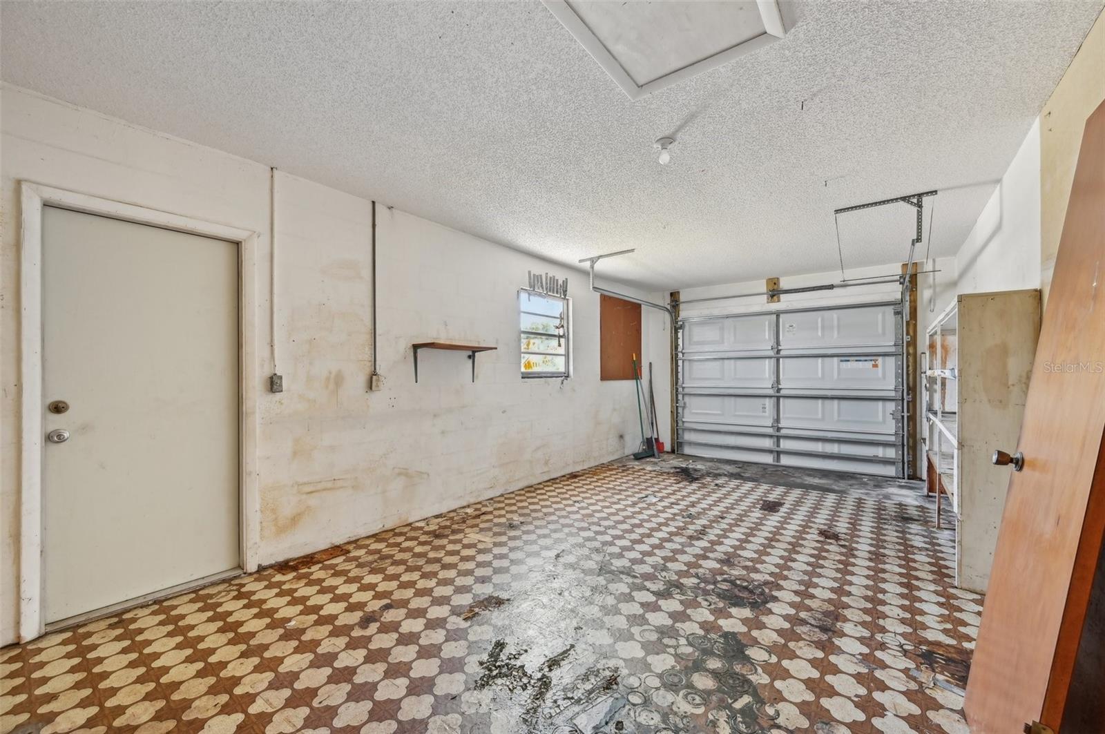 Image 23 of 27 For 1316 Ridgewood Avenue
