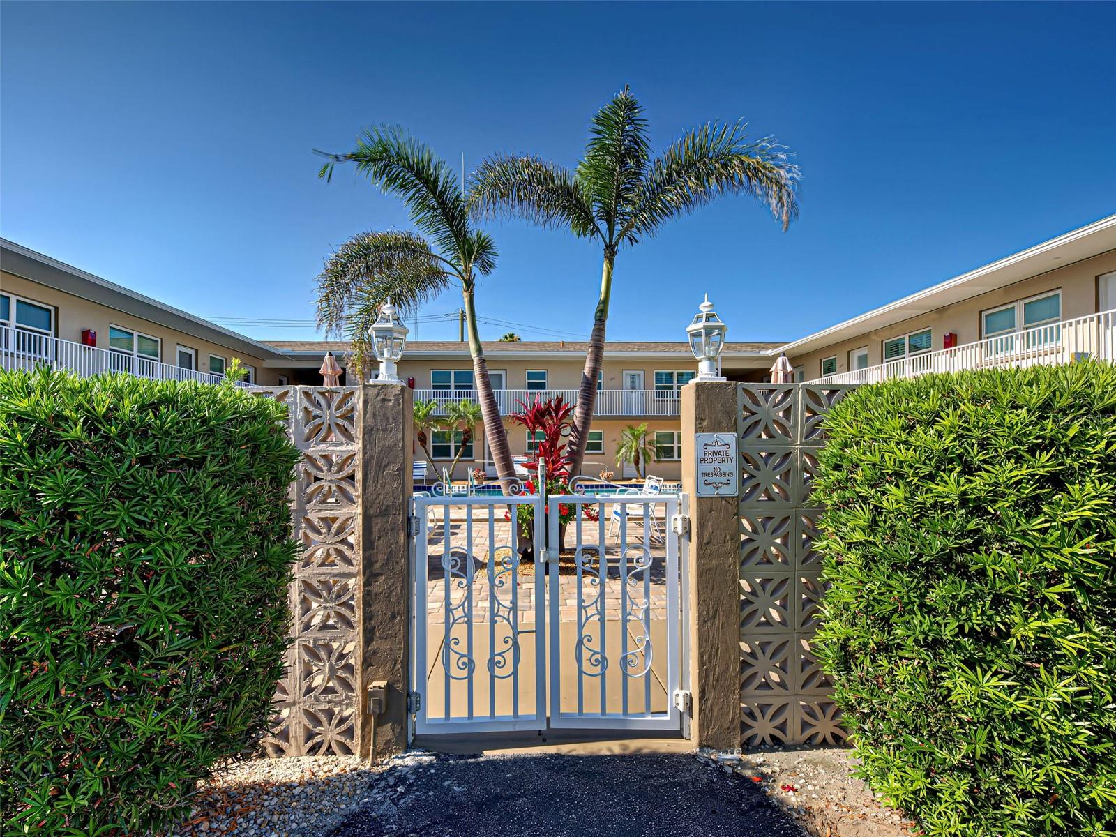 Image 4 of 55 For 701 Barcelona Avenue 101