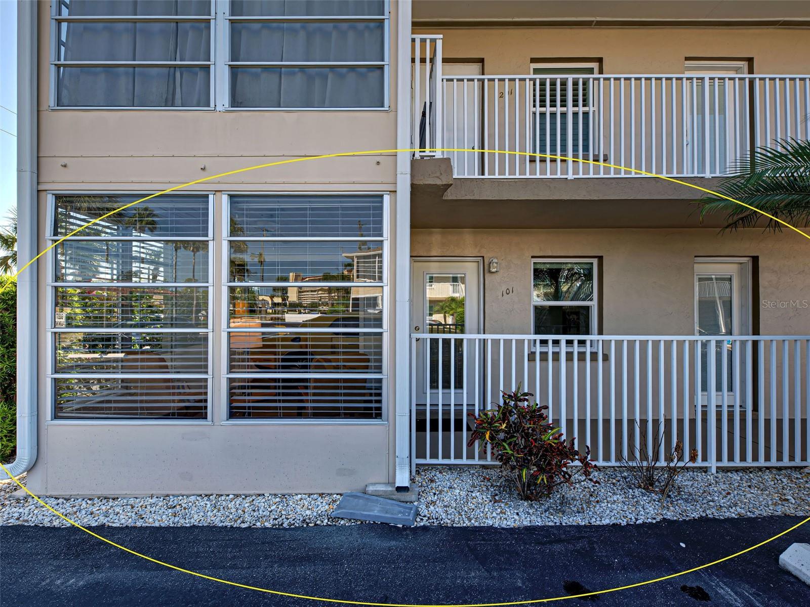 Image 9 of 55 For 701 Barcelona Avenue 101