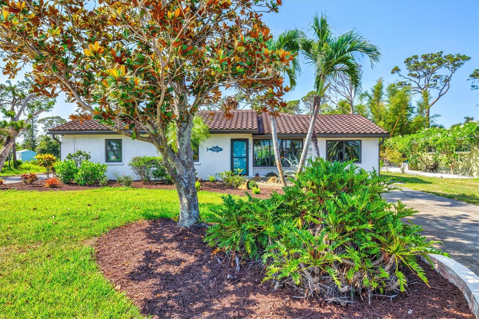 Details for 301 Gulf Drive, VENICE, FL 34285