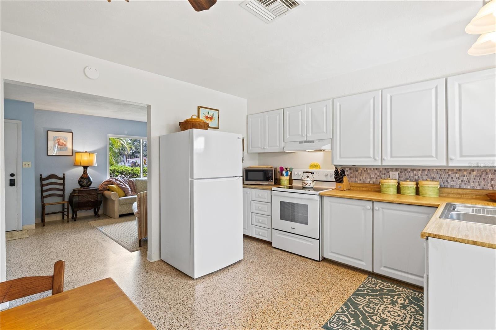 Image 14 of 68 For 301 Gulf Drive