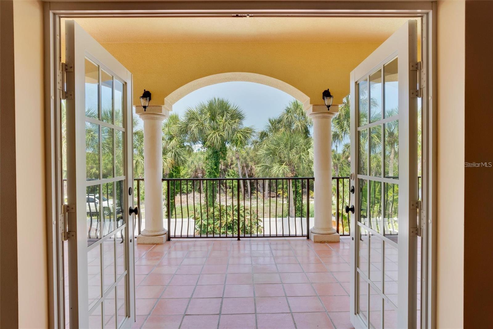 Image 5 of 60 For 63 Palm Drive