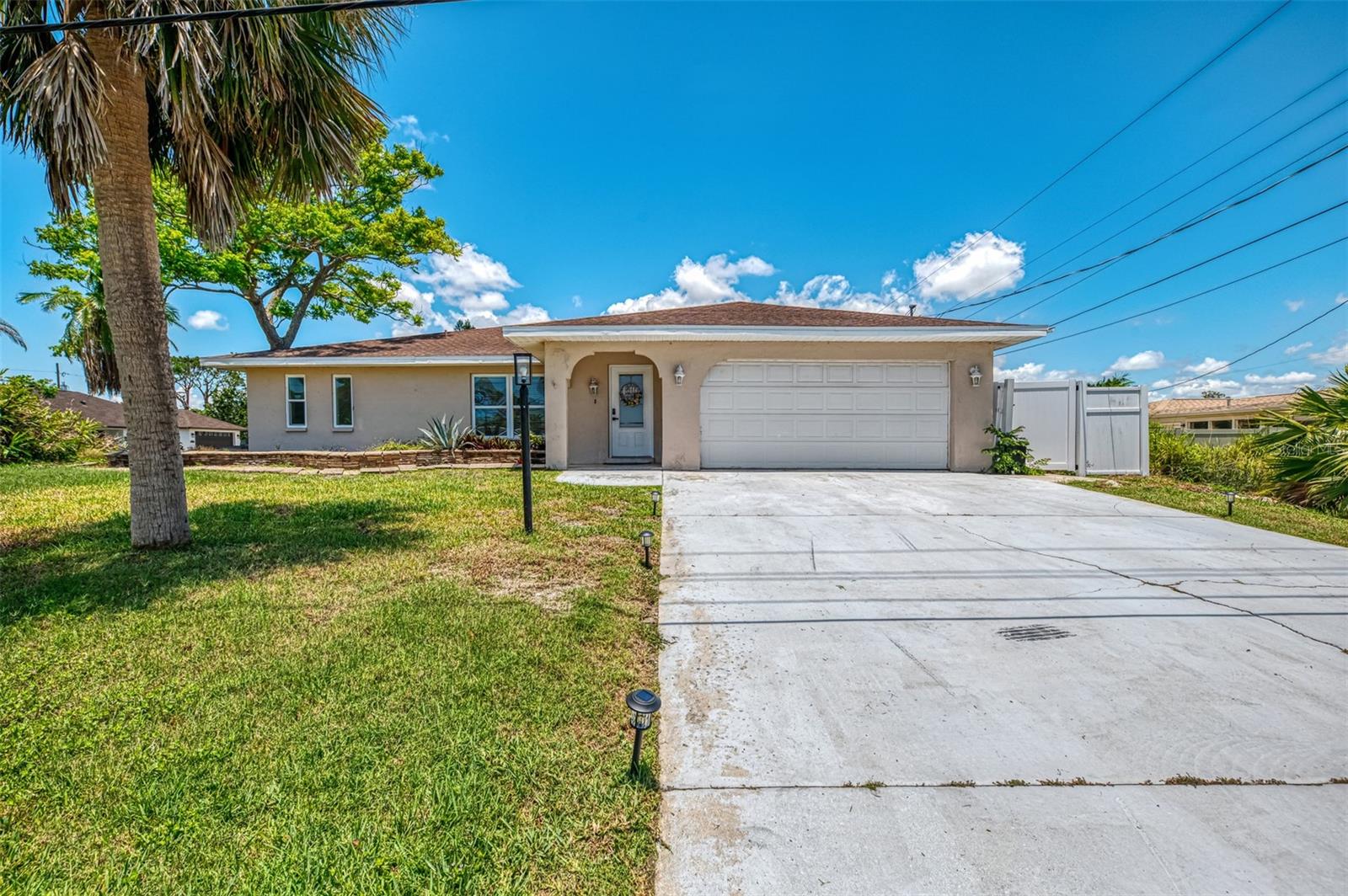 Details for 4321 Shamrock Drive, VENICE, FL 34293