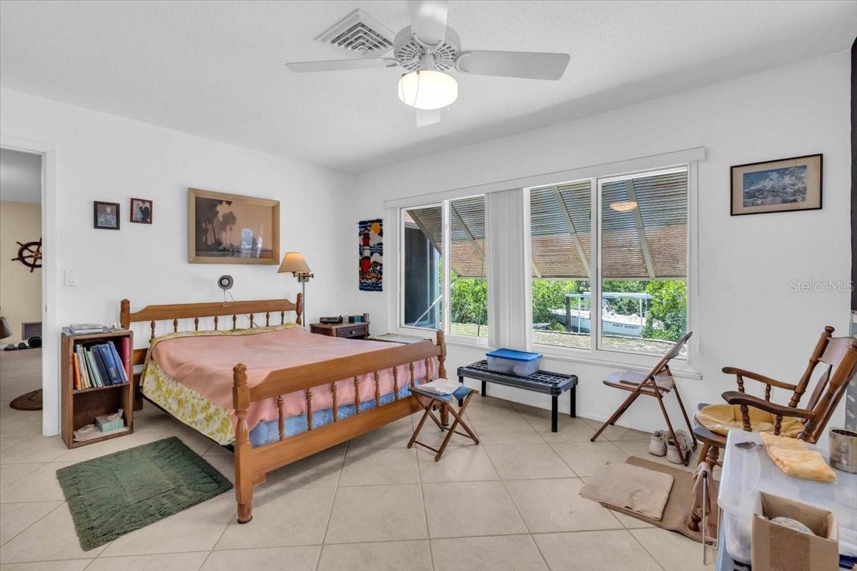 Image 14 of 39 For 2618 Titania Road