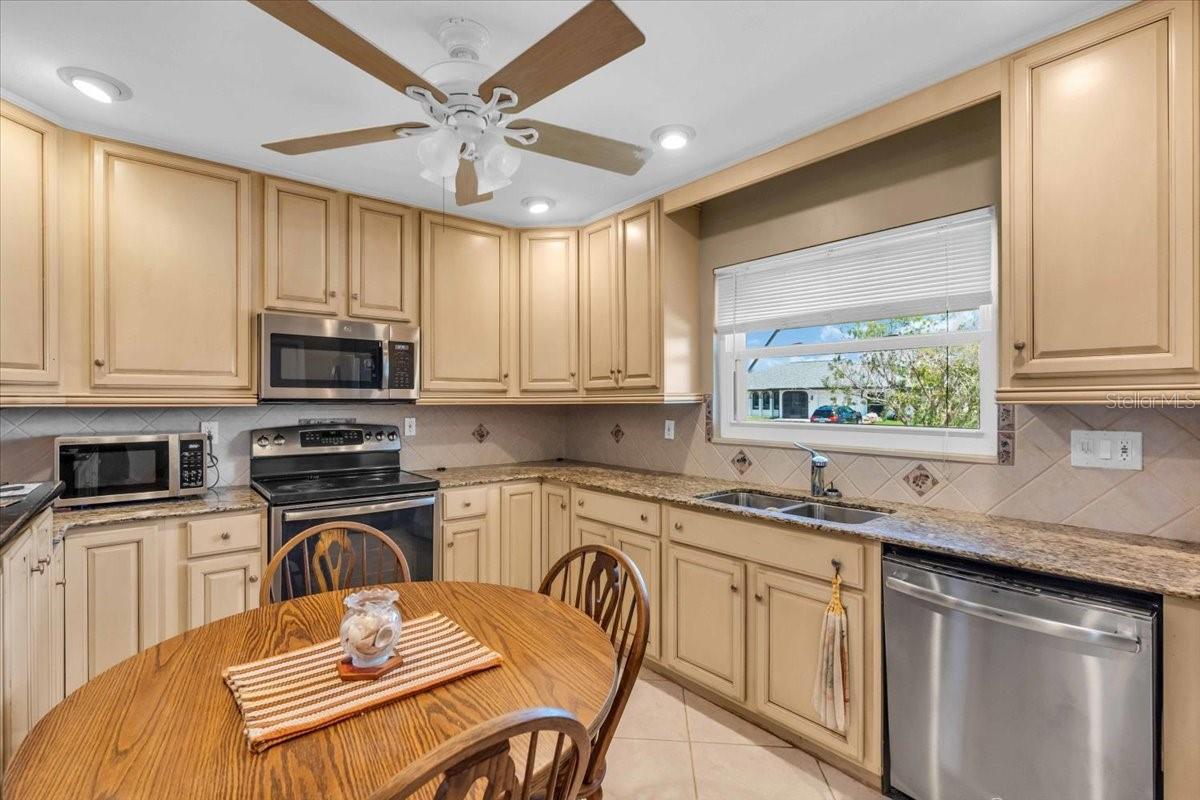 Image 26 of 39 For 2618 Titania Road