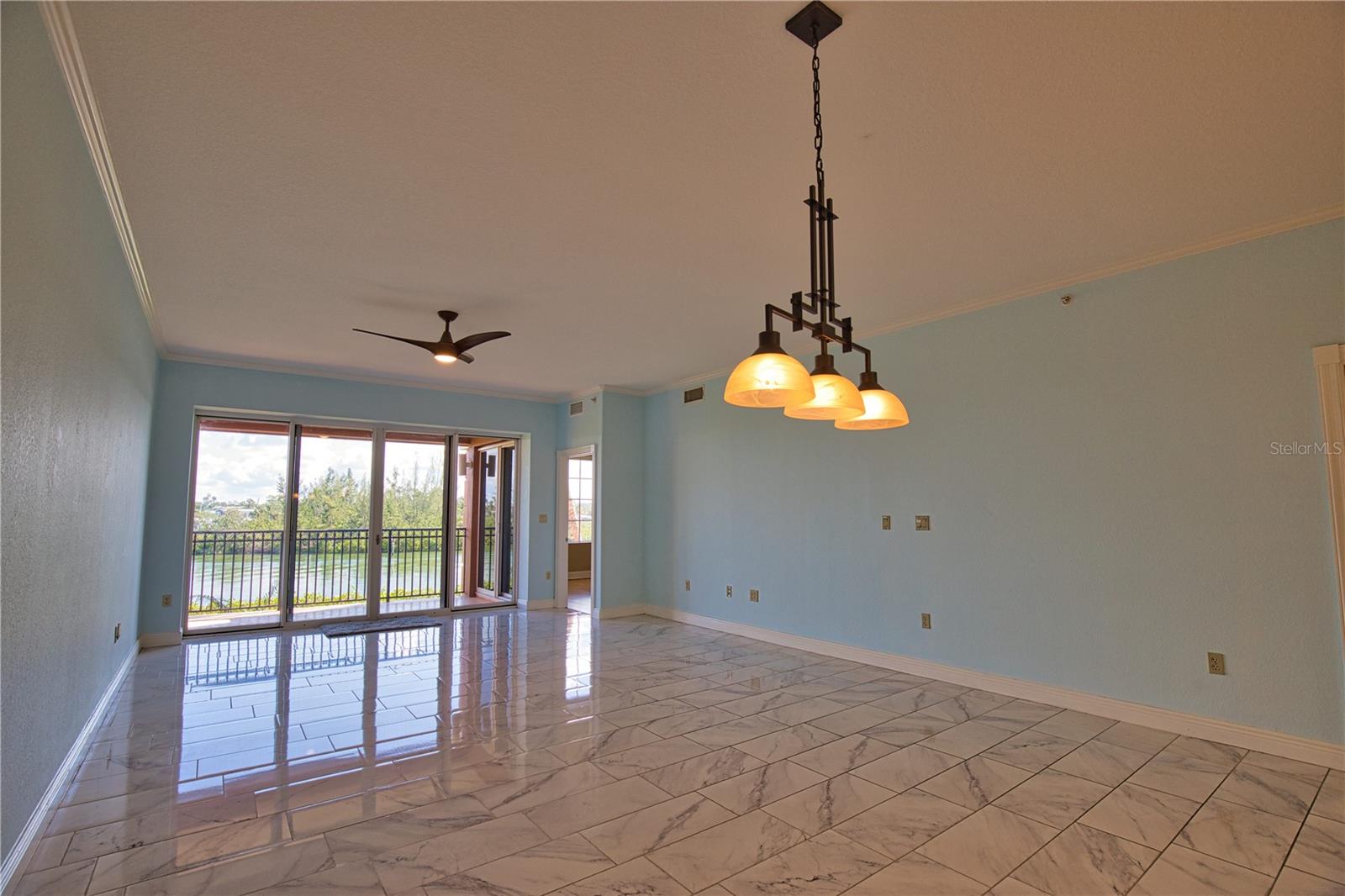 Image 13 of 39 For 147 Tampa Avenue E 202
