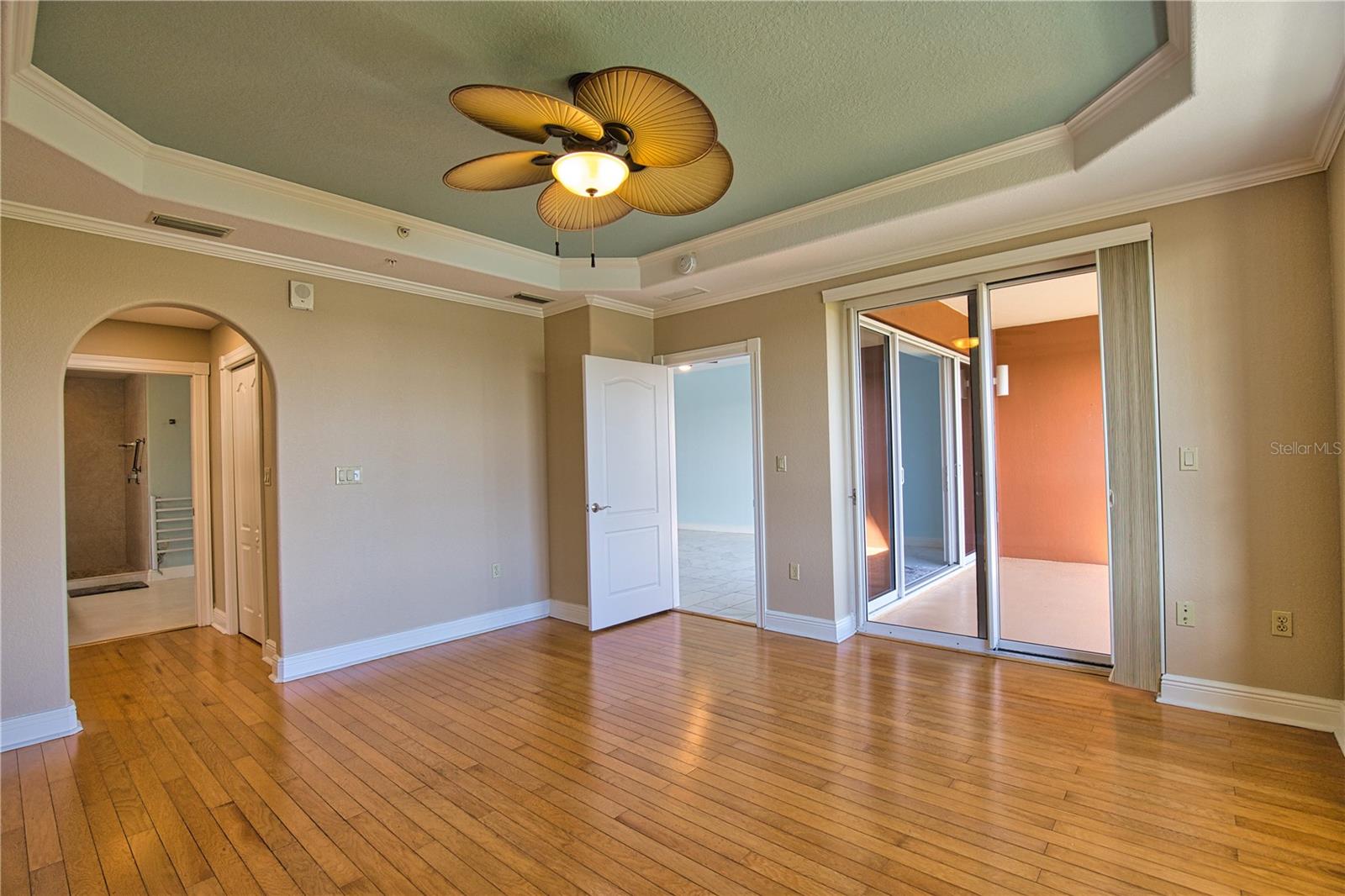 Image 20 of 39 For 147 Tampa Avenue E 202