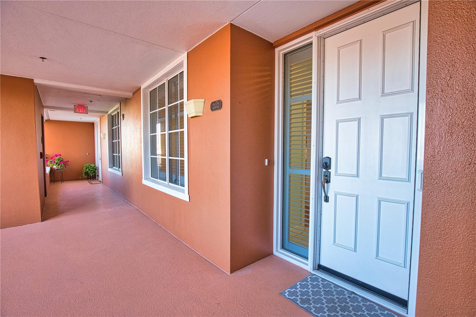 Image 5 of 39 For 147 Tampa Avenue E 202