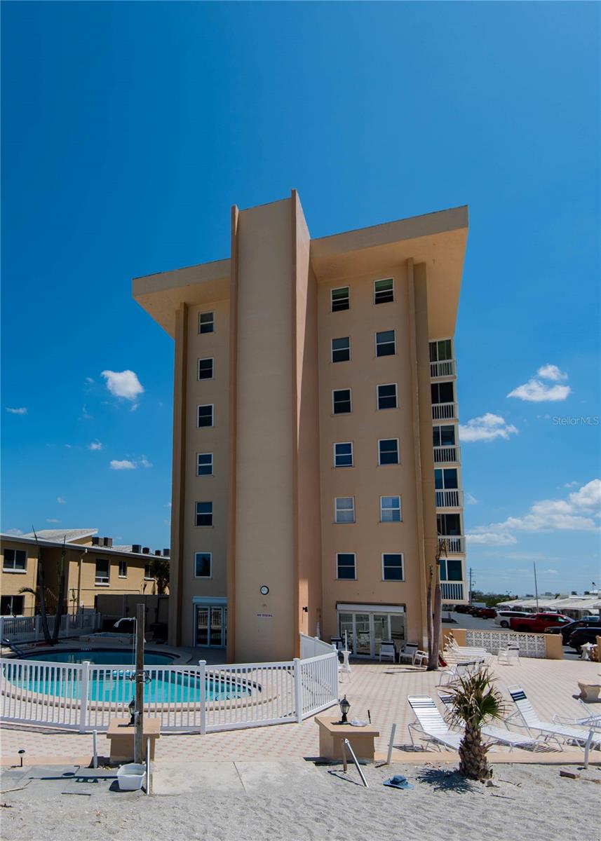 Image 24 of 24 For 1255 Tarpon Center Drive 604
