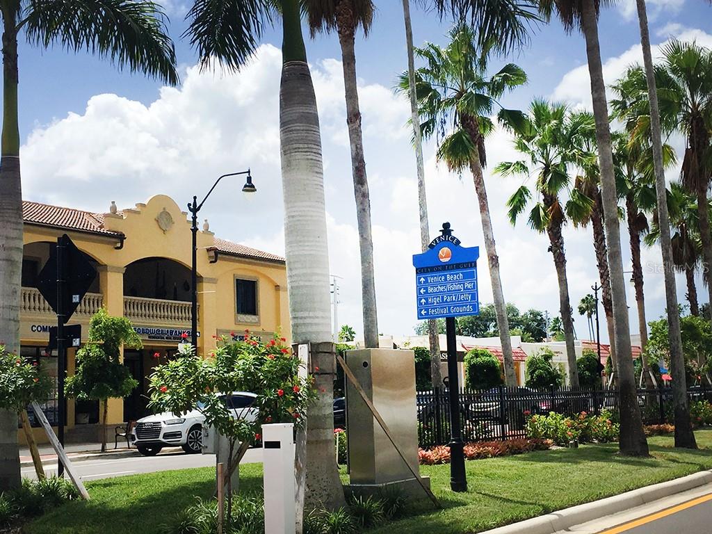 Image 58 of 65 For 10209 Fiddlewood Drive