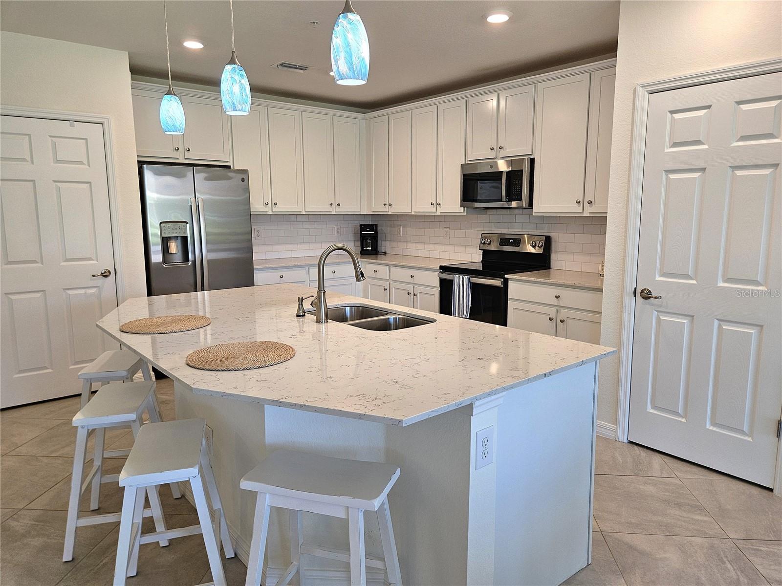 Image 8 of 54 For 10042 Crooked Creek Drive 103