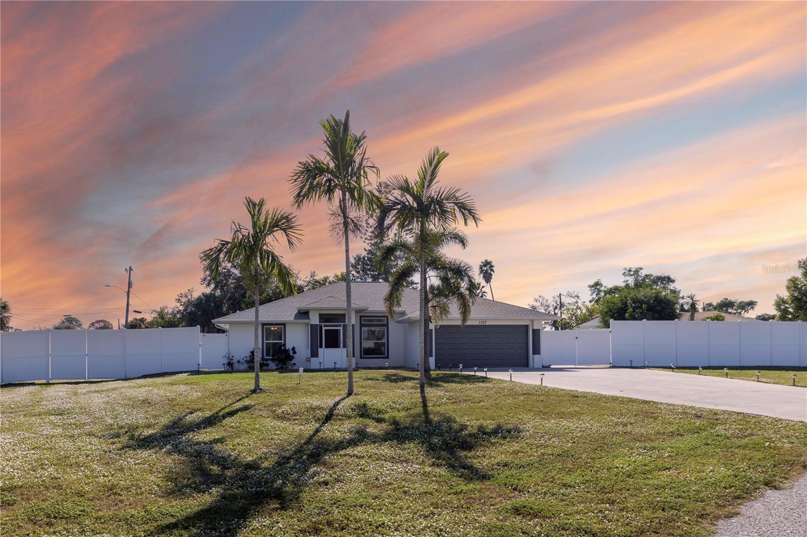 Image 2 of 28 For 1107 Mangrove Road