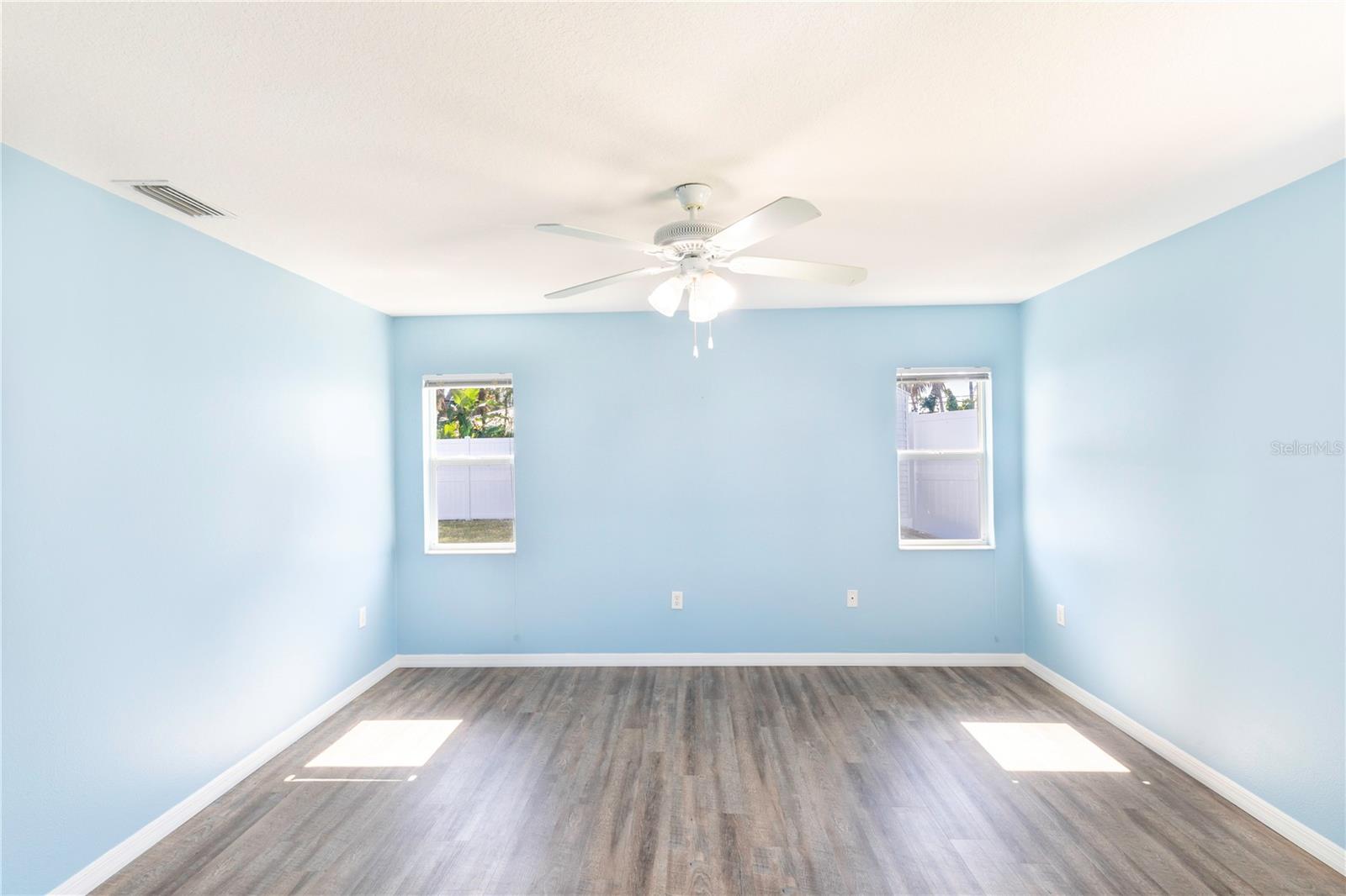 Image 9 of 28 For 1107 Mangrove Road