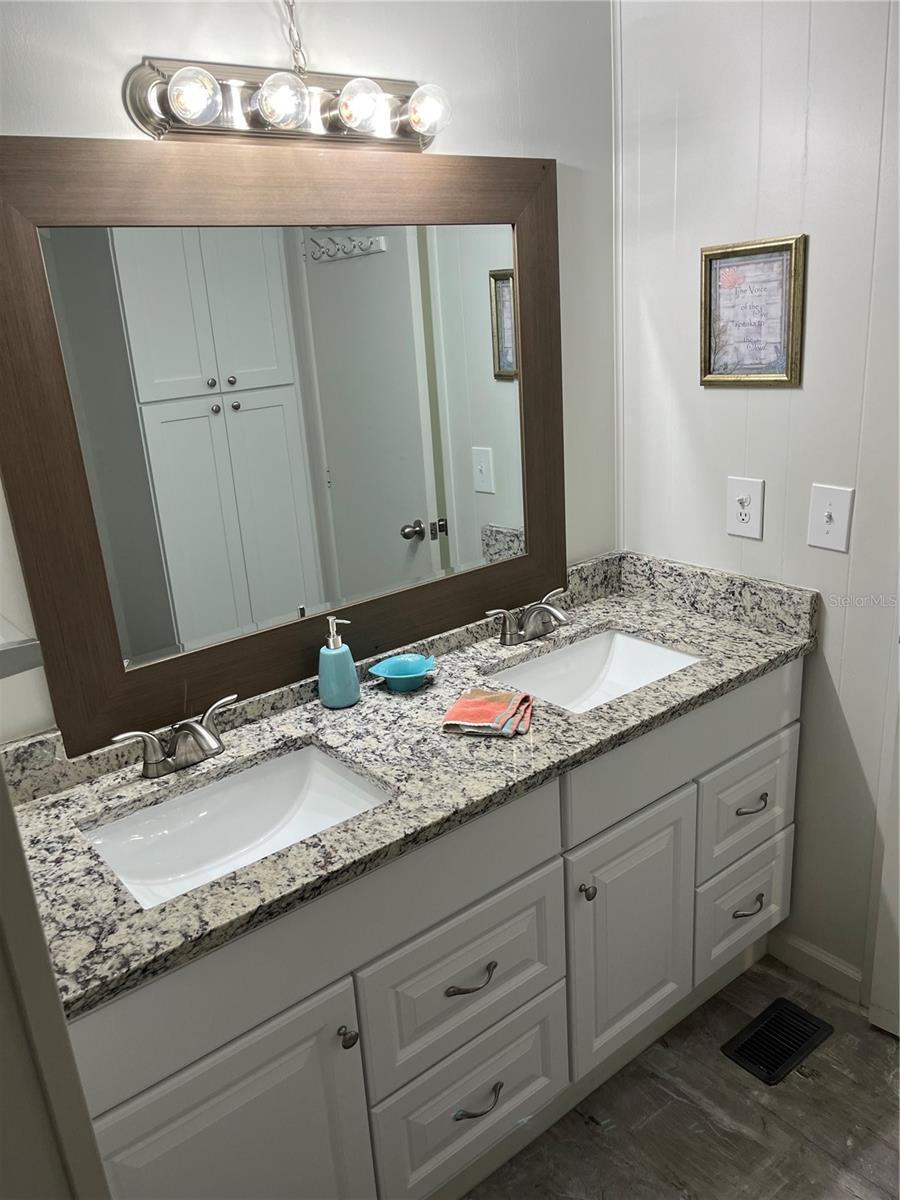 Image 24 of 30 For 202 Mantua Drive