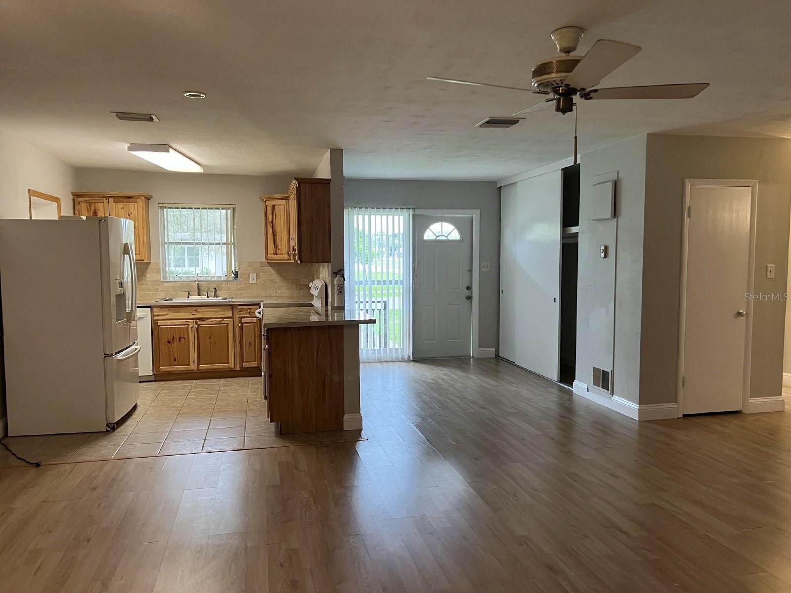 Image 2 of 14 For 7903 Hyde Park Avenue