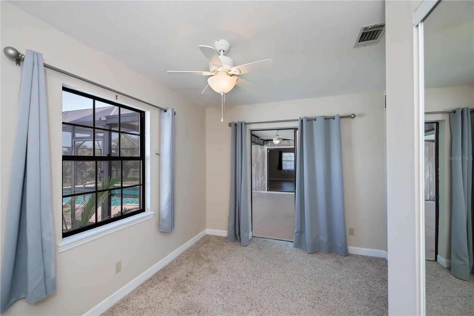 Image 16 of 80 For 552 Bellaire Drive